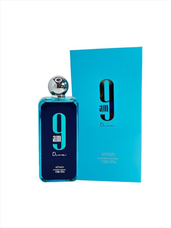 Afnan 9AM Dive: aroma fresco y vibrante con limón, incienso y sándalo. Ideal para comenzar el día con estilo y energía.